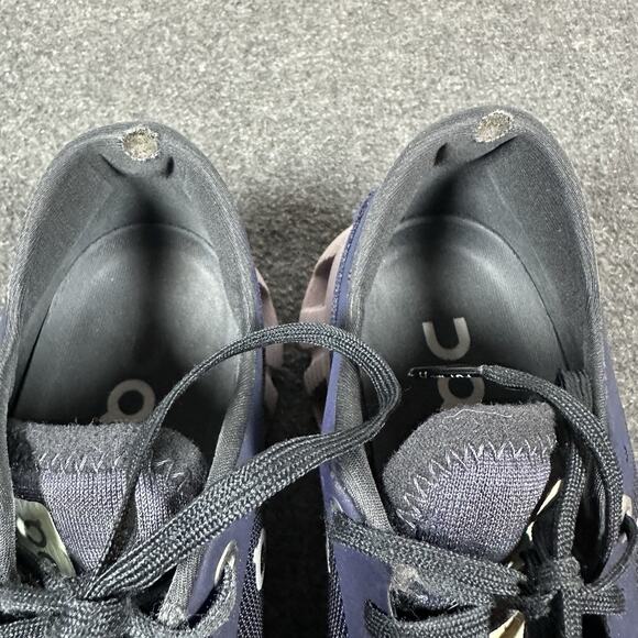 On Running Cloudflow Women’s Shoes Navy Blue Helion Size W9 Wear on Heel - Picture 2 of 10